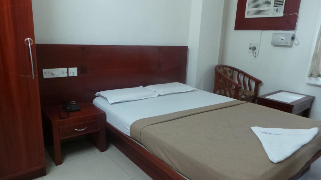 Hôtel Kooloth Lake View Residency à Coimbatore Extérieur photo