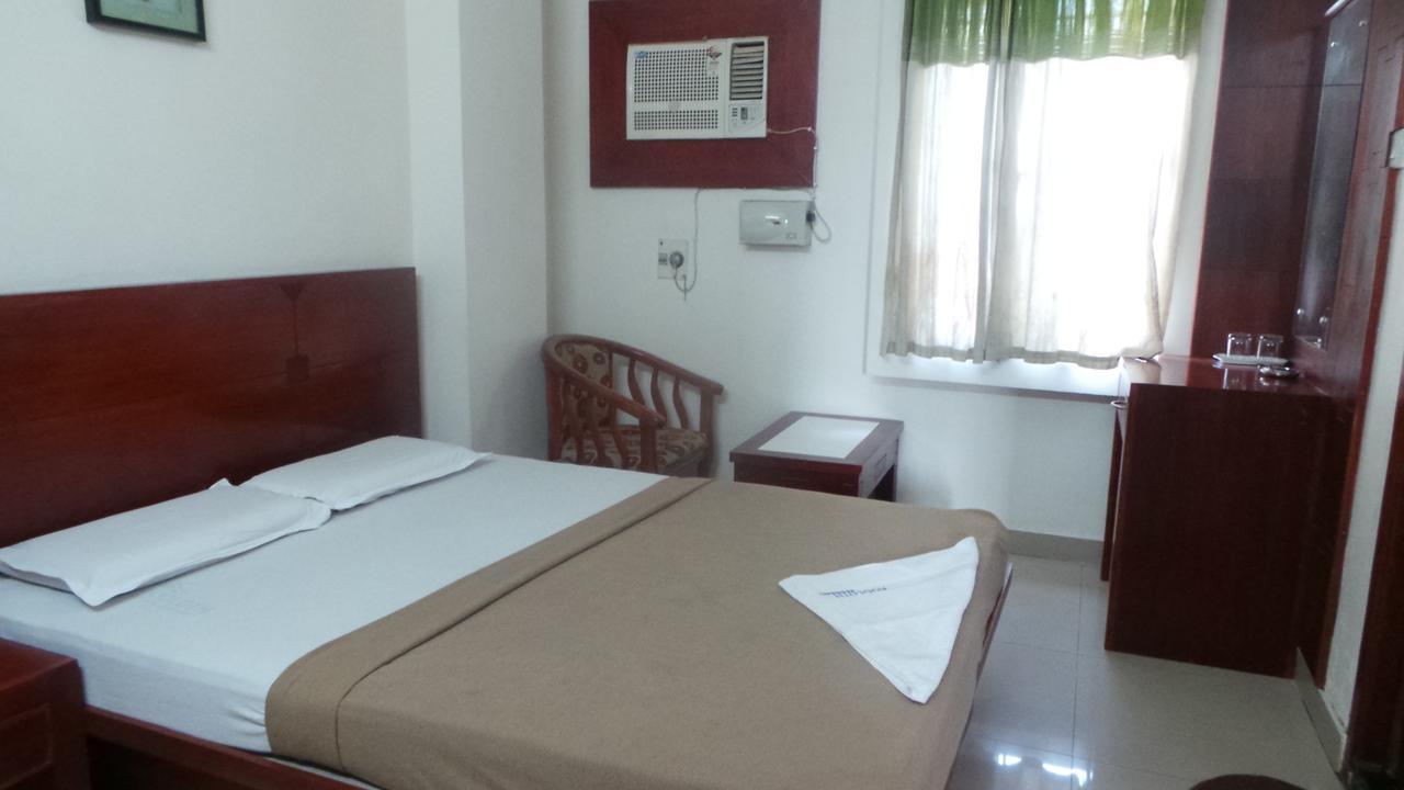 Hôtel Kooloth Lake View Residency à Coimbatore Extérieur photo